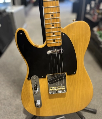 Fender - American Vintage II 1951 Telecaster Left-Hand, Maple Fingerboard - Butterscotch Blonde 2